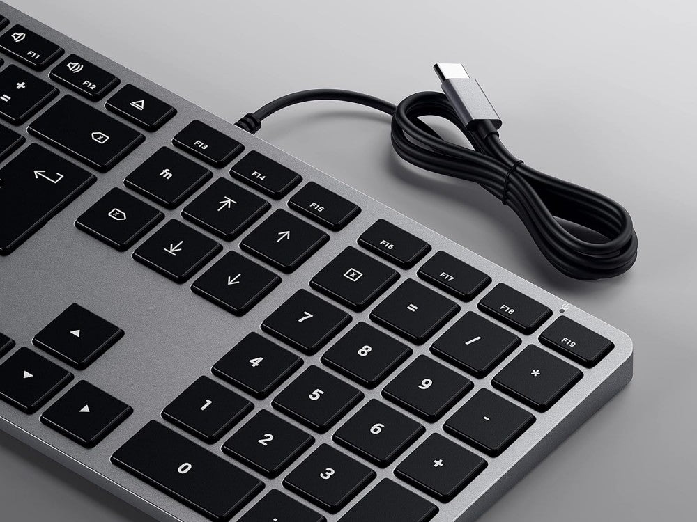 Satechi Slim W3 Wired Aluminum Keyboard – USB-C, Mac Layout, Backlit, Space Gray – view 4