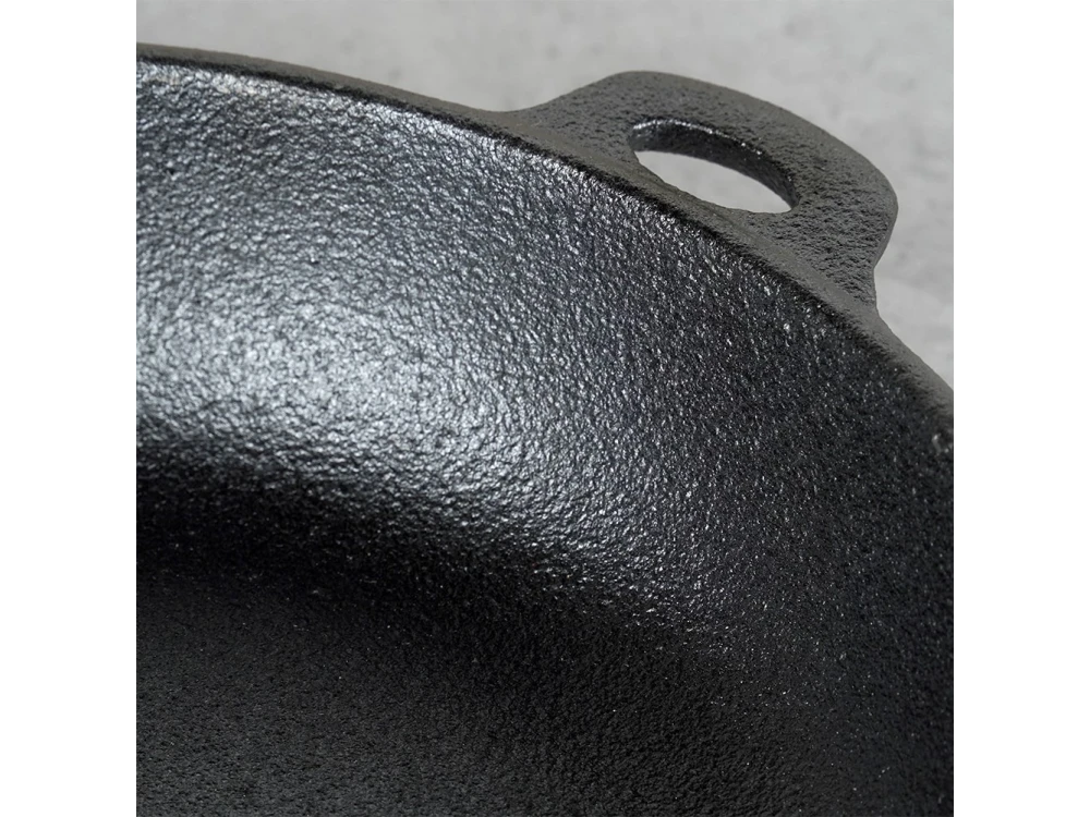 Vilde Premium Cast Iron Skillet 20 cm – Wood Handle, All-Hob Compatible – view 5