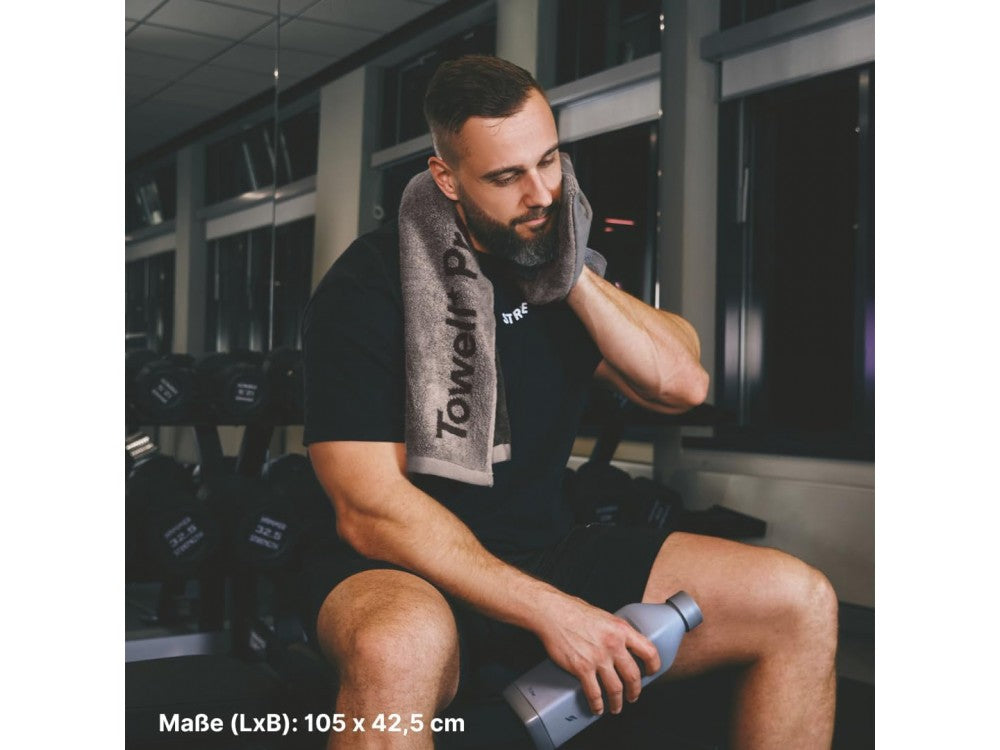 Stryve Towell+ Pro Sports Towel 105x42.5cm with Magnetic Clip & Phone Pocket, Hazel Beige – view 5